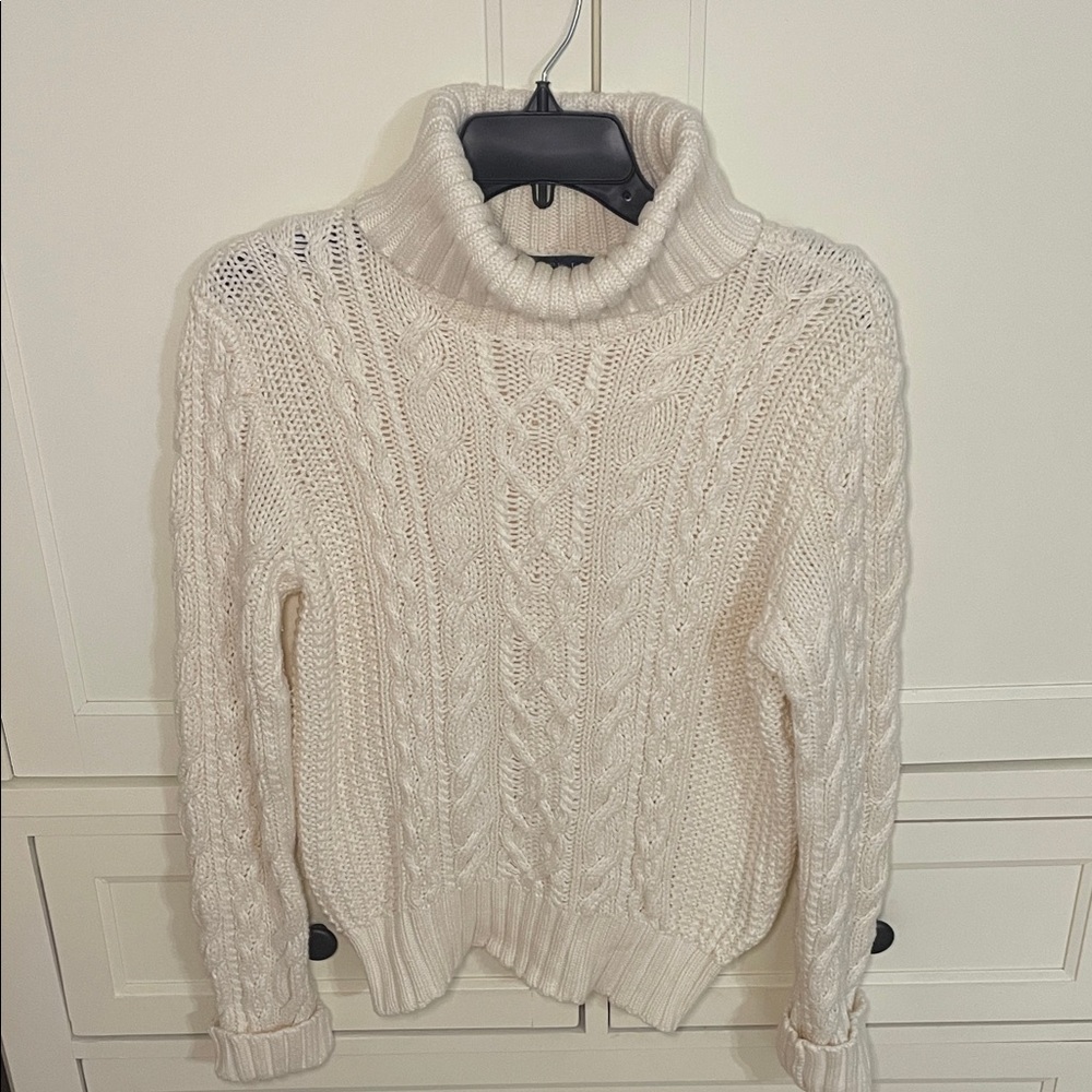 Ralph Lauren Cable Knit Turtleneck Sweater. Size XL. Color cream. 100% cotton